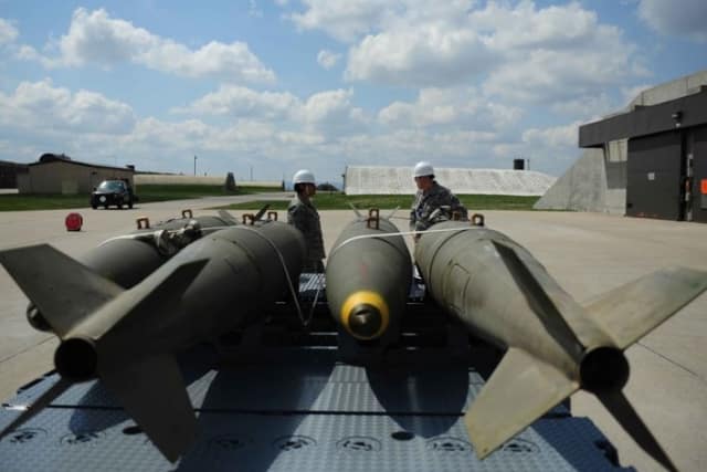 MK 83 and MK 84 Bombs